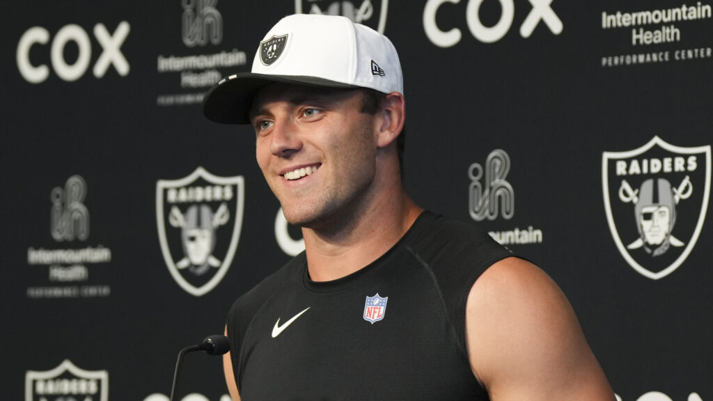 Raiders' Brock Bowers receives high praise from Maxx Crosby, rival tight end