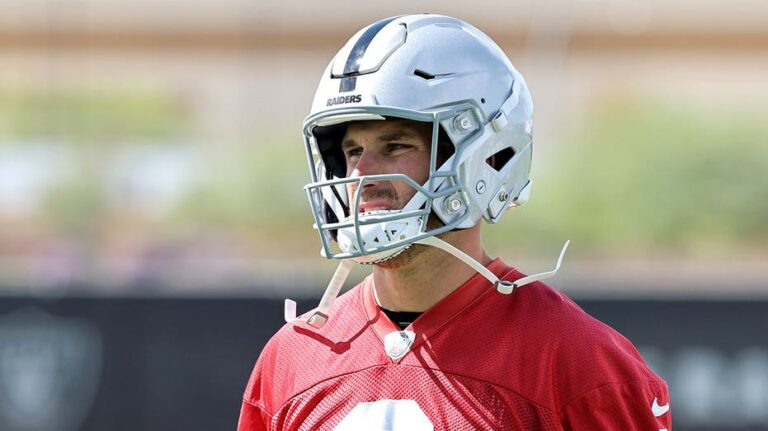 Raiders new head coach Klint Kubiak names Kirk Cousins starting QB over No. 1 pick Fernando Mendoza