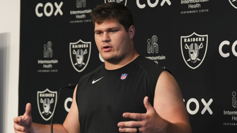 Ravens Were Not Close To Re-Signing C Tyler Linderbaum