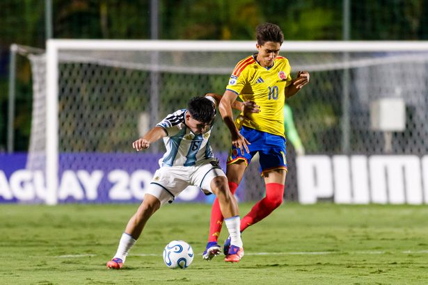 Samuel Martinez pictured traveling to England before Liverpool transfer