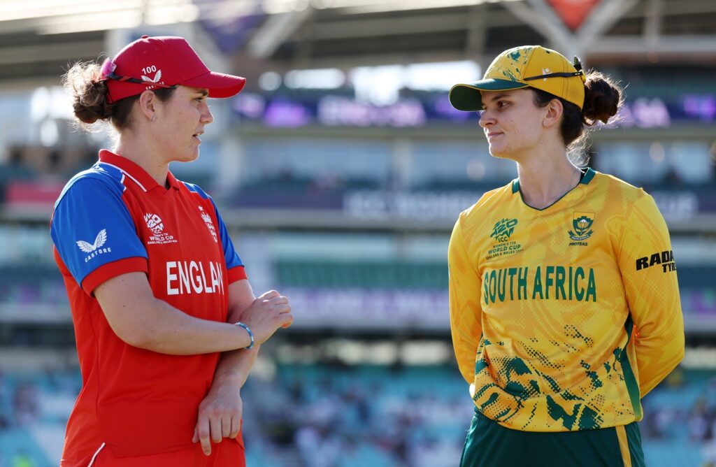 South Africa bowl and bring in Sune Luus against England