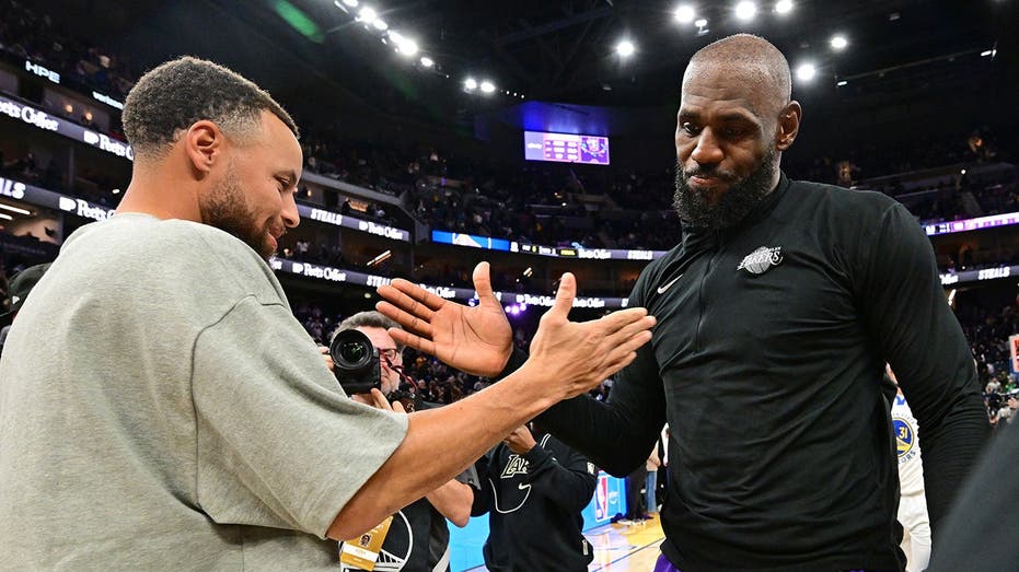Stephen Curry opens up about possibly teaming up with LeBron James, which was once a 'pipe dream'