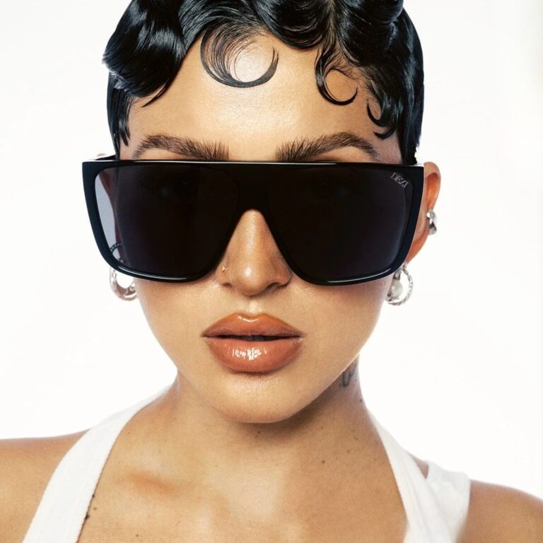 Tiny Sunglasses Are Out—Oversized Frames Are Summer’s Biggest Trend