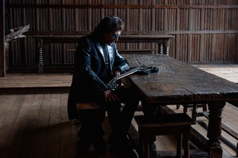 Tony Iommi Announces First Solo Album in 21 Years
