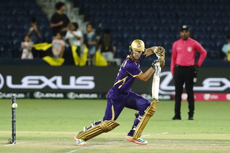 Tromp, Munro power LAKR into second, set up playoff date with Unicorns