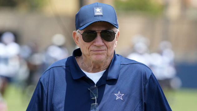 Cowboys, Jerry Jones urged to add $1.9 million in cap space by trading player