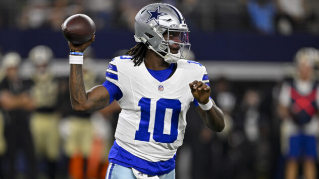 Cowboys make unexpected decision with much-hyped quarterback