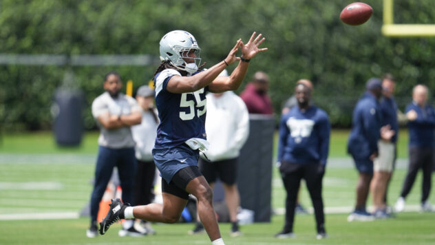 Dallas Cowboys Rookie Linebacker Jaishawn Barham Exits Practice With Groin Injury