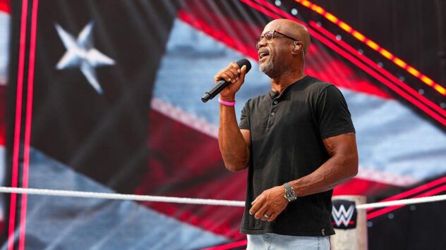Darius Rucker sets tone for WWE SummerSlam with national anthem performance in Minneapolis