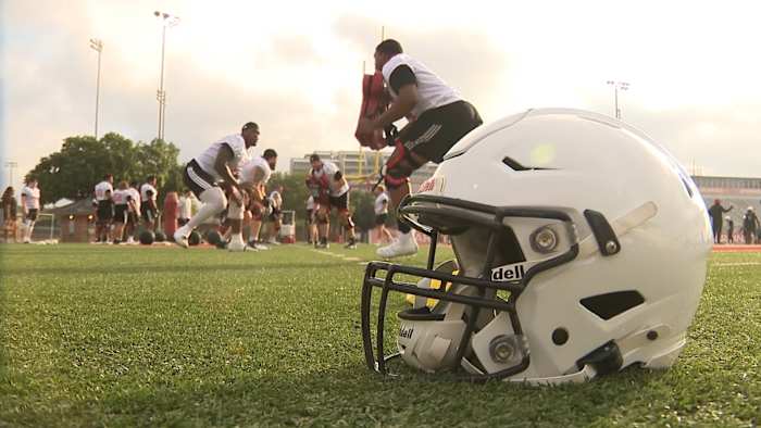 Incarnate Word works on reviving its winning mojo amid quarterback battle
