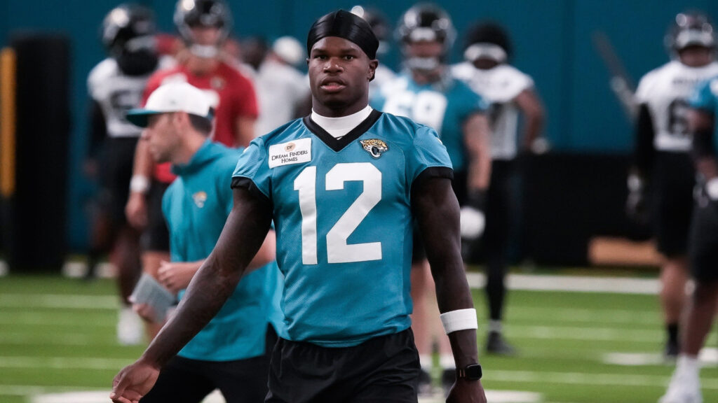 Jaguars’ Travis Hunter Working On Both Sides Of Ball At Training Camp