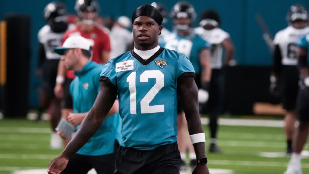 Jaguars’ Travis Hunter Working On Both Sides Of Ball At Training Camp