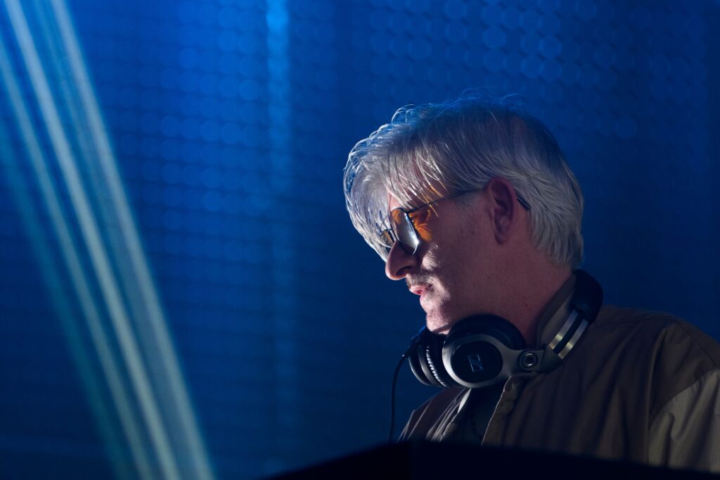 Kavinsky Dies at 50