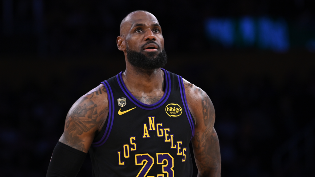 LeBron James lands with 76ers: NBA superstar picks Philly over Cavs, Heat in shocking move
