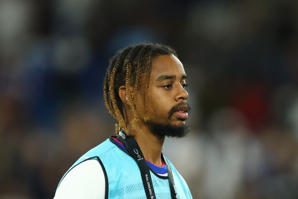 PSG director's 'goodbye' gesture to Bradley Barcola after Liverpool talks confirmed