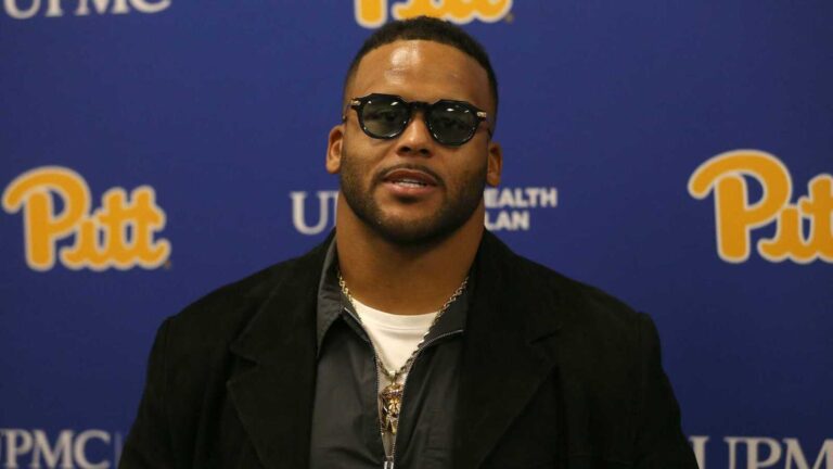 Rams' Sean McVay shares major Aaron Donald update amid comeback rumors