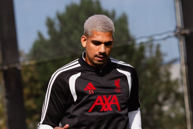 Ronald Araujo makes Virgil van Dijk feelings clear after Liverpool captain's classy message