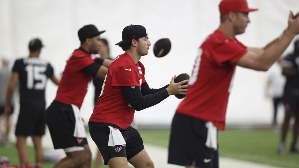 Texans Fear ACL Tear For QB Graham Mertz