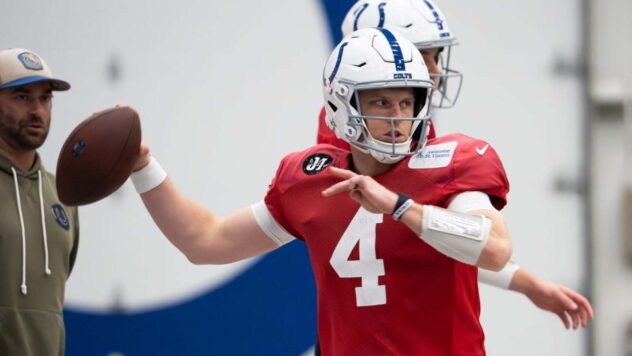 Texans sign QB Brett Rypien, place QB Graham Mertz on IR