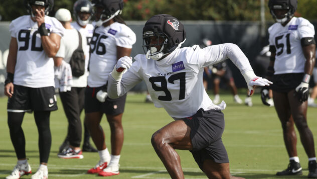 Texans To Bring Back Dominique Robinson