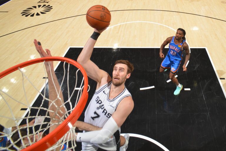 The Spurs need Luke Kornet to develop a floater to be a playoff contributor