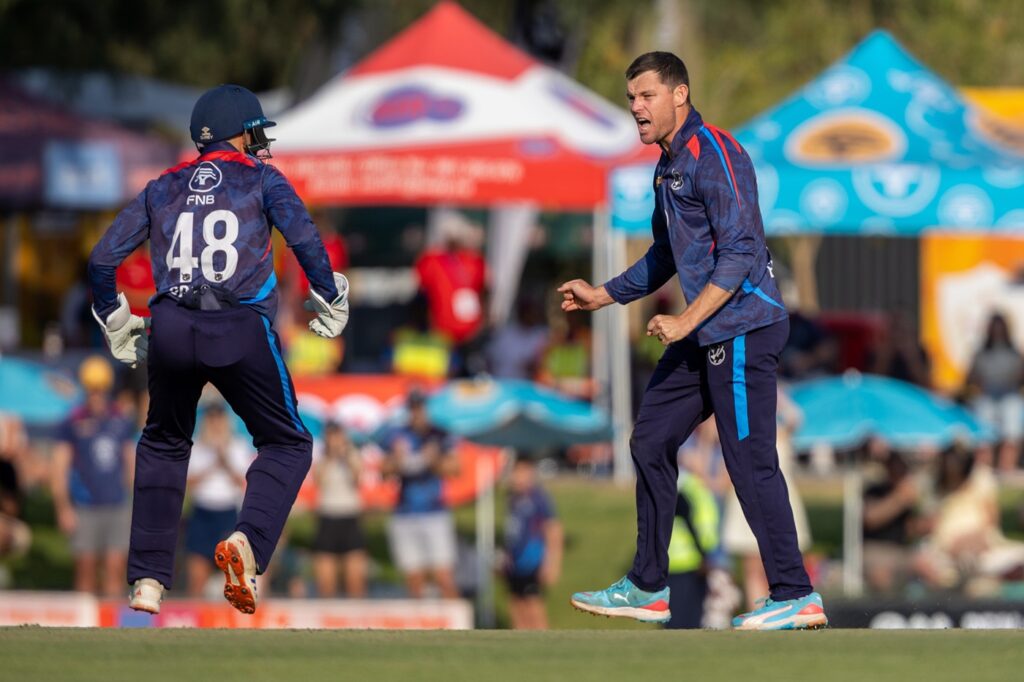Unchanged Namibia bowl; Zimbabwe bring in Masakadza for Cremer