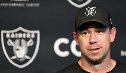 What Klint Kubiak had to say about Maxx Crosby hitting Kirk Cousins twice during Raiders practice