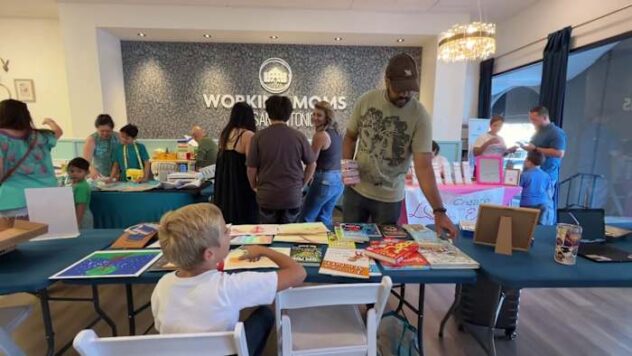 Working Moms of San Antonio teaches children business skills at summer pop-up market