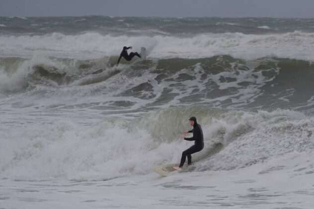 A persistent nor'easter batters US Northeast, causing coastal flooding, outages and at least 1 death