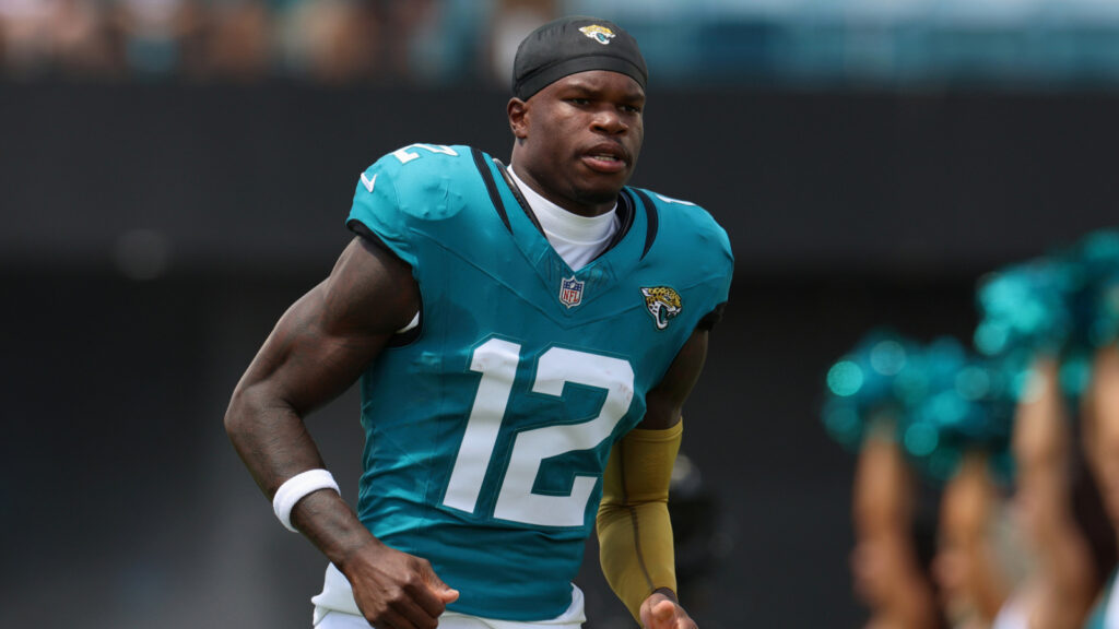 AFC Notes: Lou Anarumo, Travis Hunter, Jakobi Meyers, Colts, Jaguars
