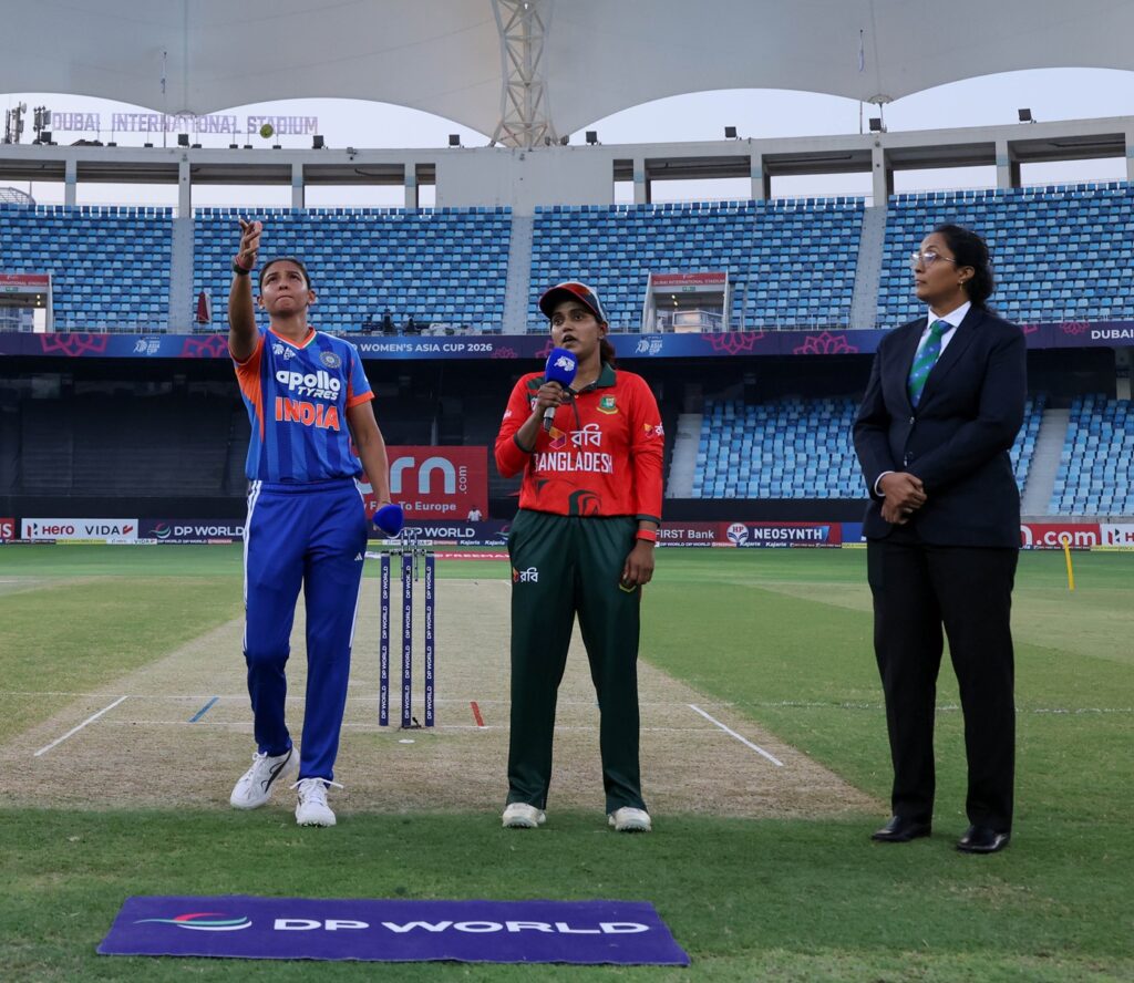Bangladesh bowl against India, both teams unchanged