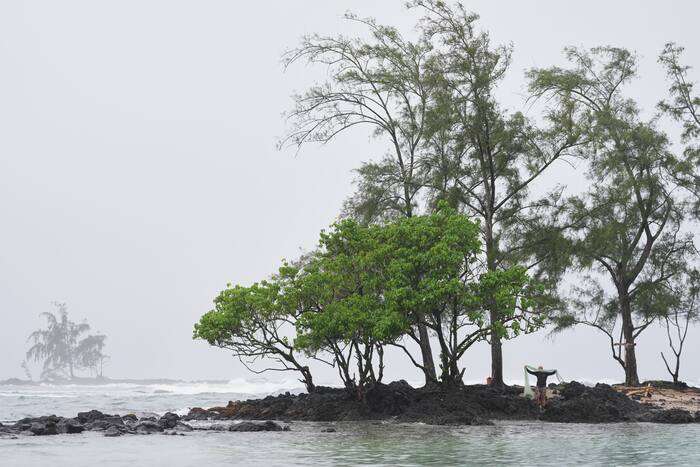 Hurricanes in the Pacific threaten Hawaii and Mexico with floods and high surf