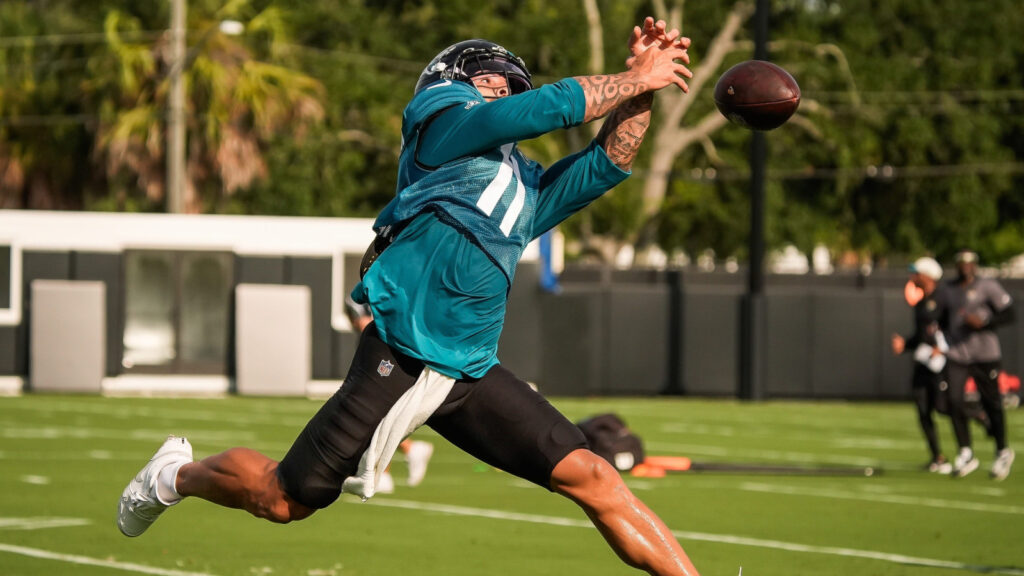 Jaguars In Active Talks With WR Parker Washington
