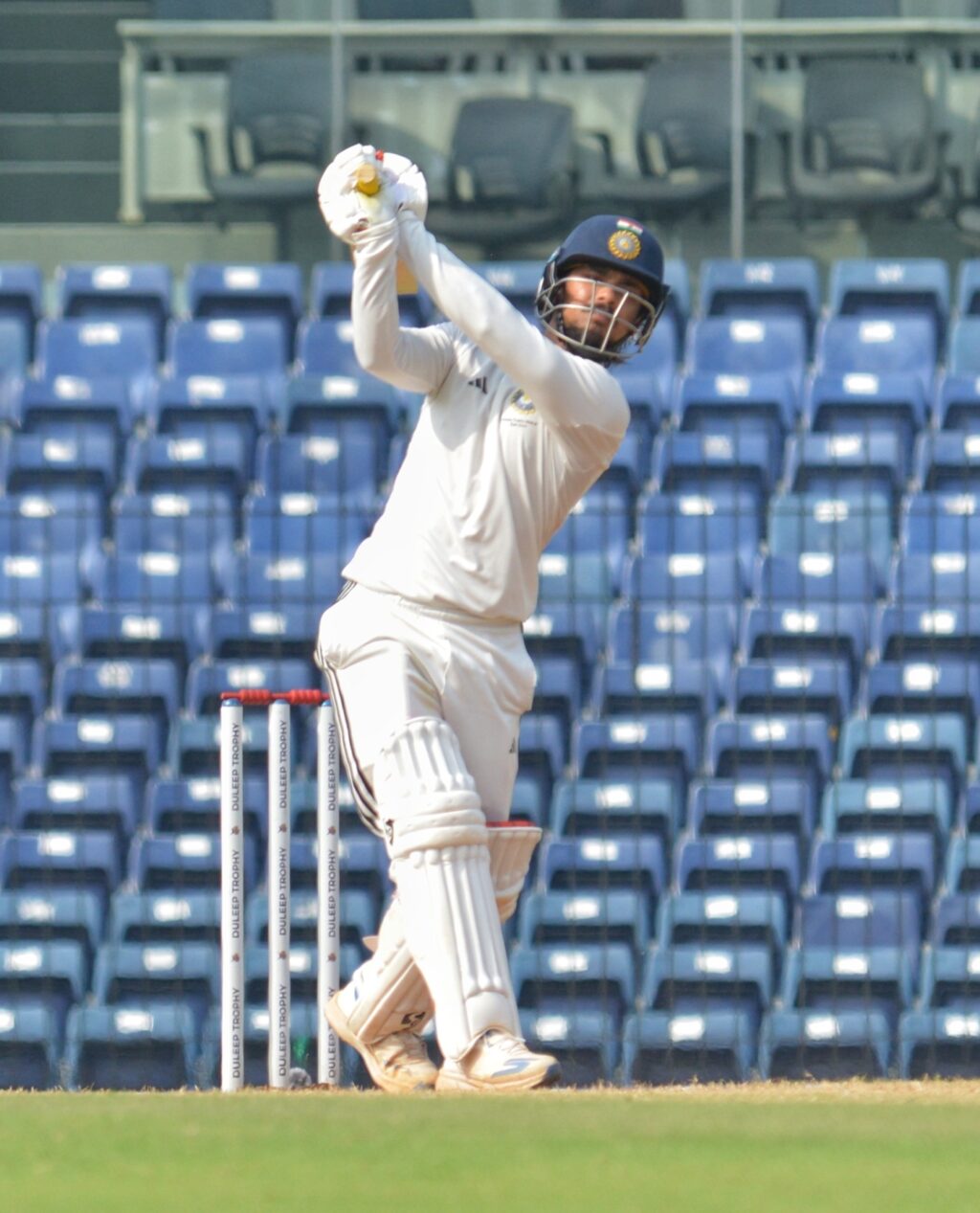 Kishan, Mohan hit fifties as East bat on with one hand on the Duleep Trophy