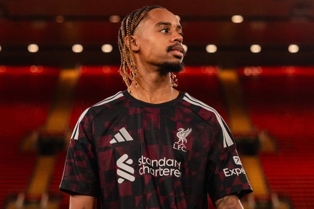 Liverpool legend raises questions over 'ridiculous' Bradley Barcola fee and recruitment
