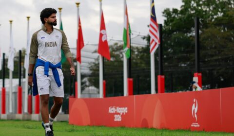 Rain stays away as India and Sri Lanka look for fair contest to enter final