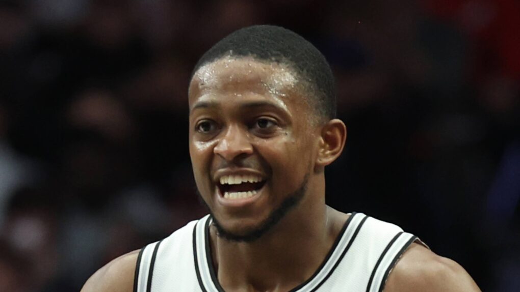 Spurs' three-guard lineup can work with De'Aaron Fox offensive adjustment