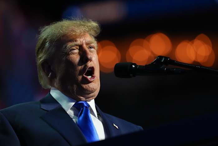 Trump, hoping to salvage midterms, makes dubious pledge to give every US adult $5,000 if GOP wins