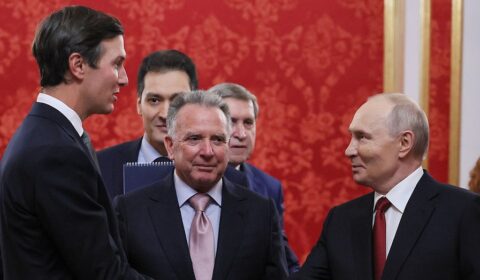 Trump negotiators Witkoff, Kushner meet with Putin in Moscow as US pushes for end to Russia-Ukraine war