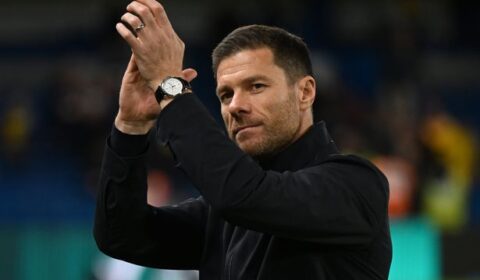 Why Levi Colwill shouted at Chelsea star, Xabi Alonso trials new tactic and Estevao problem