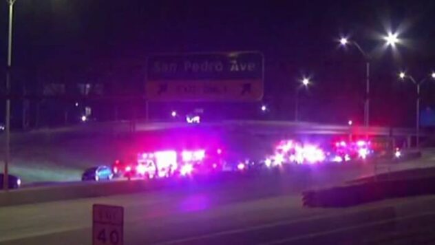 18-year-old hit by car, killed on US 281 after stopping on shoulder with car troubles, SAPD says