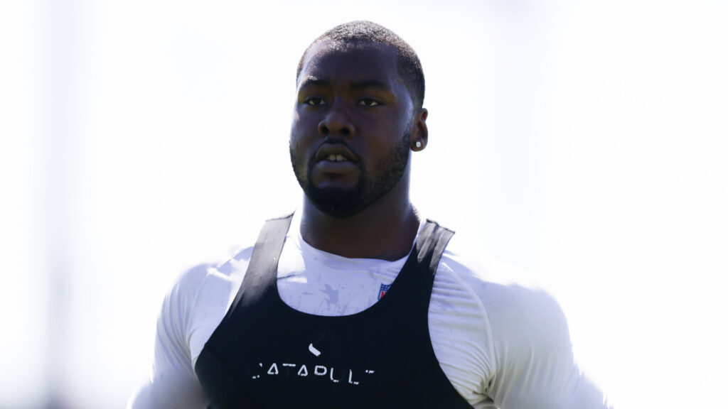 49ers Activate DE Mykel Williams To Play In Week 5; Latest On WRs Mike Evans, Christian Kirk
