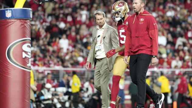 49ers WR Mike Evans exits after aggravating Achilles injury