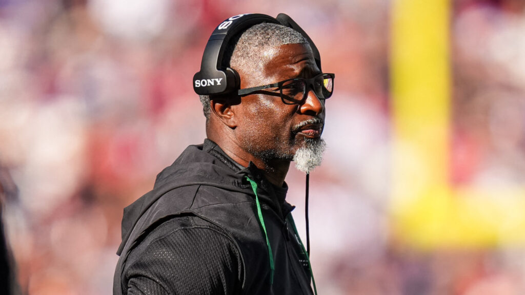 Aaron Glenn responds to Raiders' Ashton Jeanty saying some Jets players don't 'want to tackle'