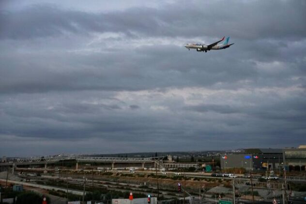 Ax-wielding FlyDubai co-pilot had been flagged over extremism concerns