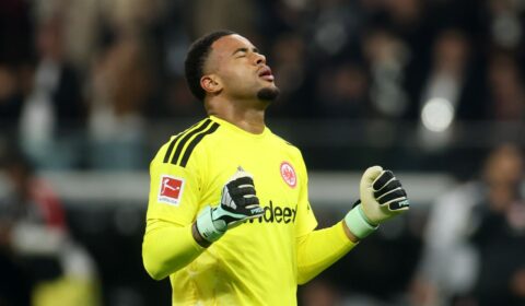 Bundesliga centurion Atubolu applauds Frankfurt fans and Koch after first home win