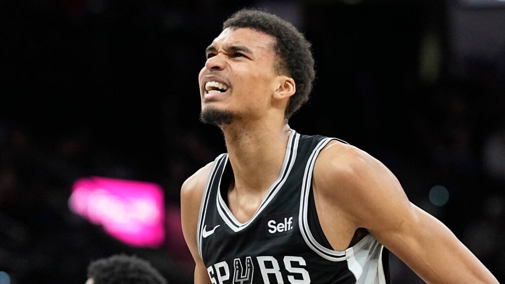Buying and selling the 6 Western Conference teams standing in the Spurs’ way