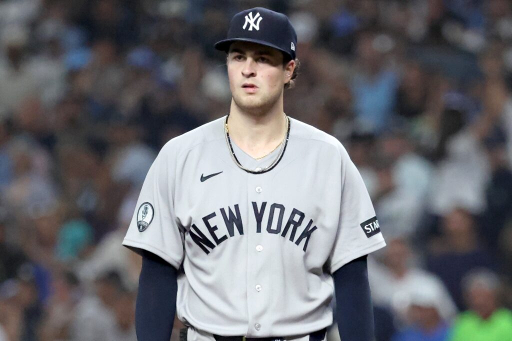 Cam Schlittler needed help this time — and the Yankees utterly failed him