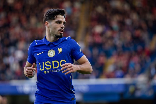 Chelsea star feels wrath of furious Pedro Neto as new signing proves Xabi Alonso right