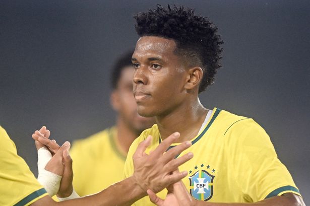 Chelsea transfer priority becomes crystal clear as Estevao Willian sends Xabi Alonso reminder
